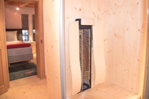 Postel nebo postele na pokoji v ubytování Alpenhaus Oberstdorf - Bergbahn unlimited inklusive