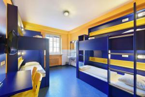 Postel nebo postele na pokoji v ubytování Bed’nBudget Expo-Hostel Dorms + 37 fotografií