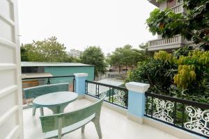 En balkon eller terrasse på Thuan Hoa Hotel