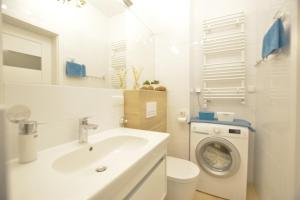Łazienka w obiekcie Apartamenty Bałtycka6