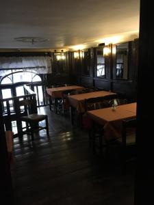 Restaurace v ubytování Guest House Prenoćište Piccolina