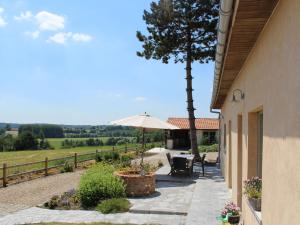 Zahrada ubytování Villa in Ellezelles with Garden and Terrace