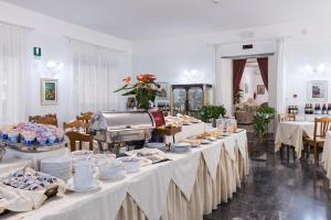 Gallery image of Hotel Astor Victoria in Forte dei Marmi