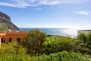 a view of the ocean from a house at Casa Jazmín in Santa Cruz de Tenerife
