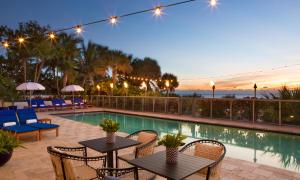 Bazén v ubytování Sole Miami, A Noble House Resort nebo v jeho okolí