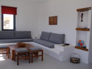 Posezení v ubytování Calme et détente. Vue panoramique mer Égée.