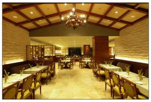 Restaurace v ubytování Sun-n-Sand Shirdi