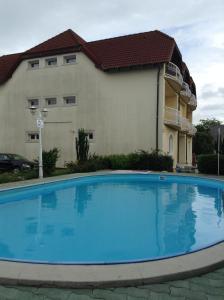 Bazén v ubytování Vili Apartmanház nebo v jeho okolí