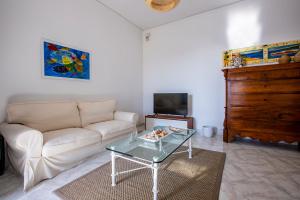 Μια τηλεόραση ή/και κέντρο ψυχαγωγίας στο Villa Ammari