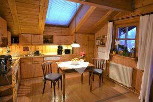 Galería fotográfica de Chiemsee-Ferienwohnungen en Traunstein 23 fotos más