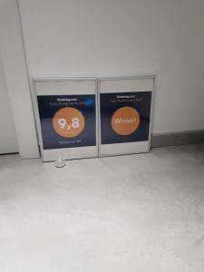 Certifikát, ocenenie alebo iný dokument vystavený v ubytovaní Apartman VIP, with Free Garage Parking