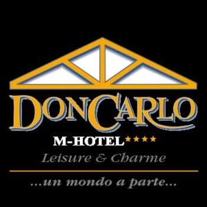 un logotipo de hotelisine y porcelana en Hotel Don Carlo, en Broni