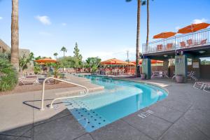 Bassein majutusasutuses Scottsdale Parkview või selle lähedal