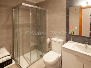 Koupelna v ubytování Apartamentos Obelisc