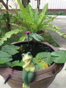 Taman di luar Lotus Place Sukhothai