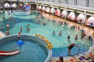 The swimming pool at or close to Jenny home