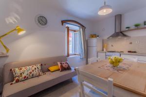 Imagen de la galería de Little prince - Your Holiday home on Cres, en Cres