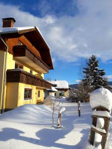 Haus Untermühle v zime