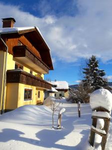 Haus Untermühle v zime + 6 fotografií
