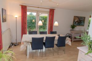 Posezení v ubytování Hello Zeeland - Vakantiehuis Zwin 174