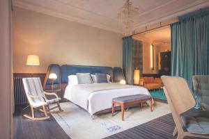 Posteľ alebo postele v izbe v ubytovaní Can Bordoy Grand House Hotel GL Preferred Hotel