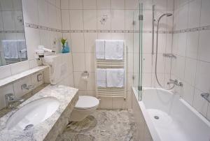 Vannituba majutusasutuses Hotel Brunella