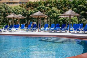 A piscina localizada em Axis Vermar Conference & Beach Hotel ou nos arredores