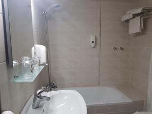 Zdjęcie z galerii obiektu Hotel La Noria w mieście Lepe +37 zdjęć