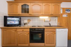 Kuchyň nebo kuchyňský kout v ubytování Haus Schwab