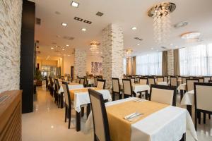 Restaurace v ubytování Garni Hotel Nevski