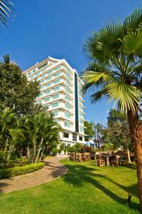 Zahrada ubytování Champasak Grand Hotel