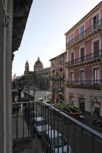 תמונה מהגלריה של Al Duomo Inn בקטניה