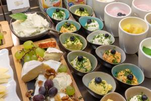 Makanan di atau berdekatan hotel