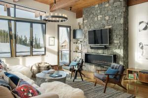 Gallery image of Tanager House in Big Sky