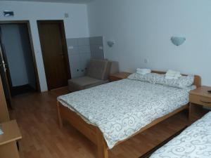 Galeriebild der Unterkunft Vila Vuk Wolf in Brzeće + 9 Fotos