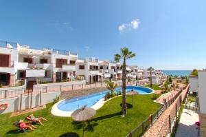 The swimming pool at or close to Apartamento Azul Beach La Mata Playa