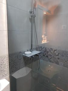 A bathroom at Apartment "GARDEN" on Gundulićeva 8