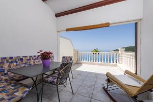 Balkón alebo terasa v ubytovaní Luxury Bellavista Amazing sea Holidays with Private Beach & Parking