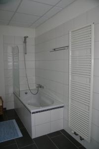 Ein Badezimmer in der Unterkunft Ferienwohnung bei Vahls
