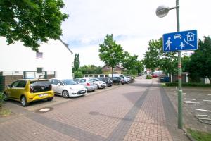 Billede fra billedgalleriet på Big 1 Room Apartment - 15 Min Messe DUS i Meerbusch + 13 billeder