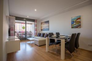 Χώρος καθιστικού στο Apartment on the beach,pool,WiFi,garage,Valencia