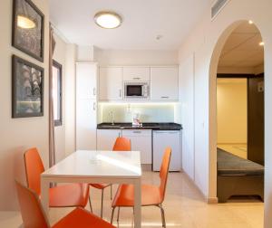 Fuengirola Beach Apartamentos Turísticos, Fuengirola ...