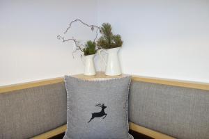 A seating area at Ferienwohnung Brugger