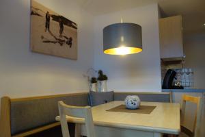 A kitchen or kitchenette at Ferienwohnung Brugger