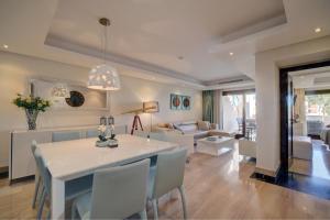 Imagen de la galería de Luxury Penthouse with private pool (Bdlp15b), en Estepona