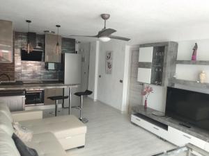 Kuchyňa alebo kuchynka v ubytovaní APARTAMENTO GALTOR 6