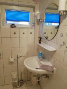 Koupelna v ubytování Ferienwohnung"Zur Birke" + 15 fotografií