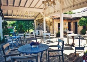 Un restaurante o sitio para comer en Quinta de San Amaro Rias Baixas