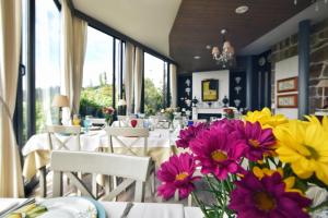 Un restaurante o sitio para comer en Quinta de San Amaro Rias Baixas
