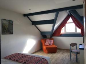 Postel nebo postele na pokoji v ubytování Hôtel Pédagogique Coeur d'Apcher